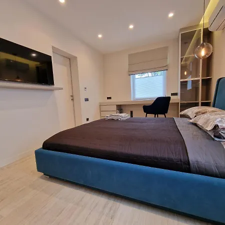 Modern Located One Bed Flat Max 3 Person Included Kids No Bicycle Space *